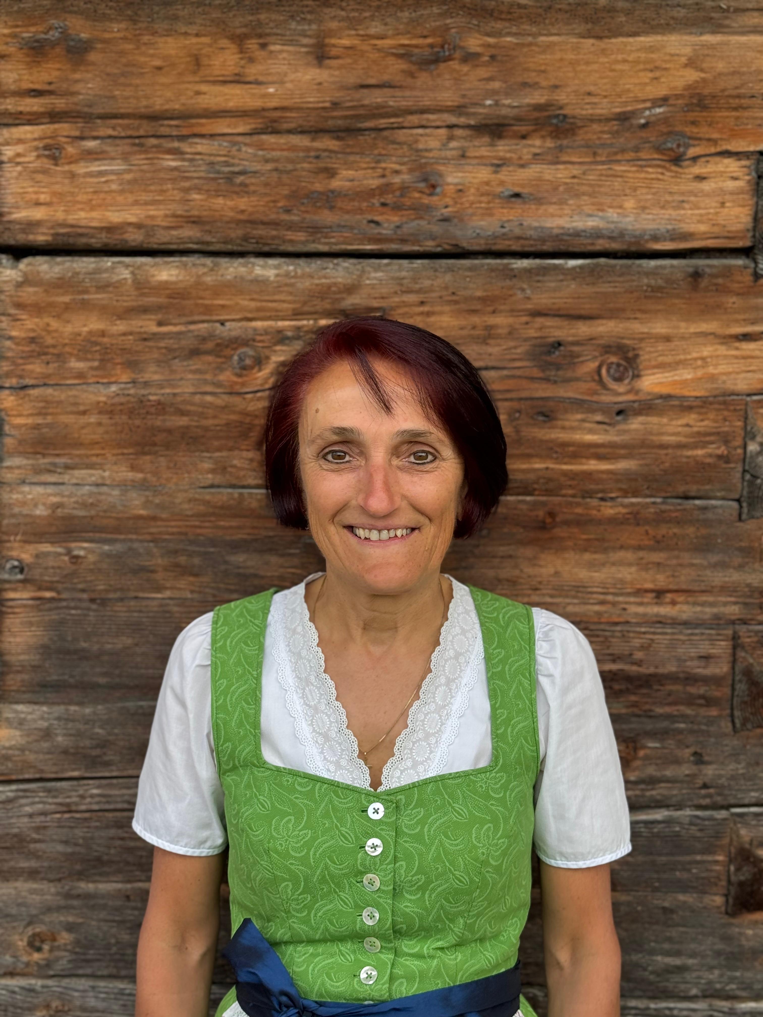 simone.jpeg simone.jpeg